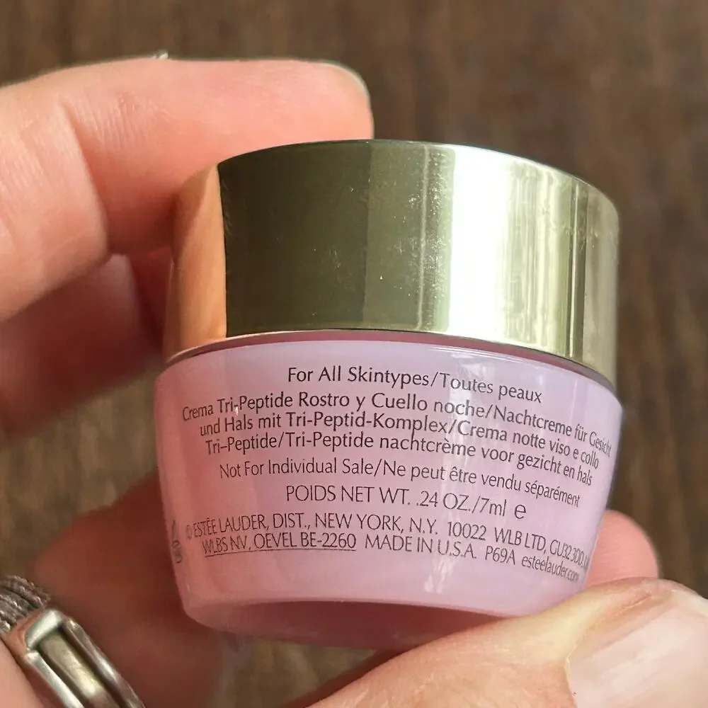 4 Estée Lauder samples Resilience Multi-Effect &  lift revitalizing supreme